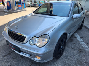 Mercedes-Benz C 220