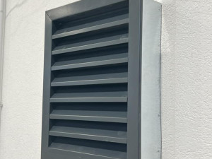 Protukišna fasadna rešetka 400x300