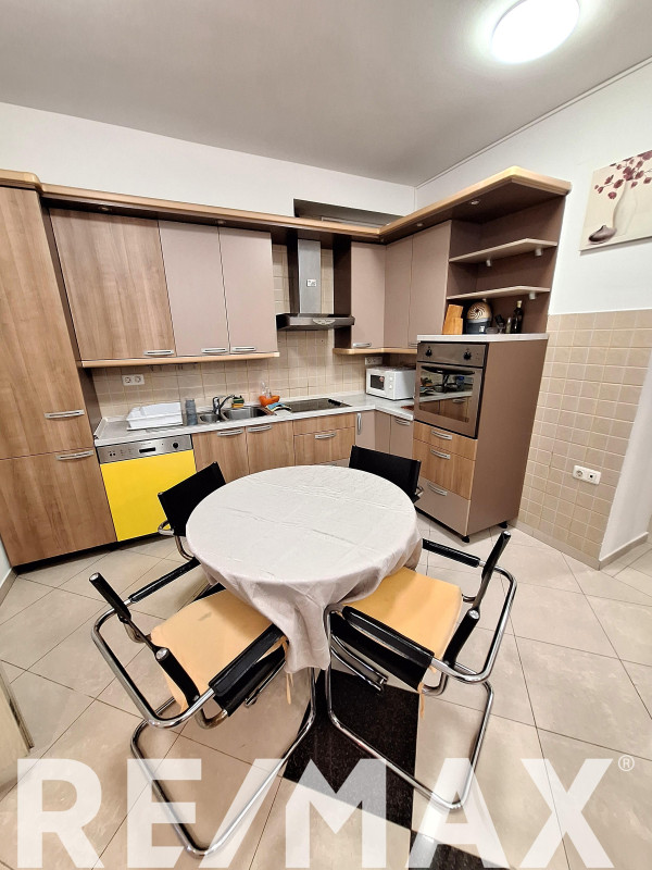 Odličan namješten  dvosoban stan  -Borik- 52m2 5
