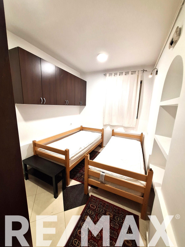 Odličan namješten  dvosoban stan  -Borik- 52m2 6