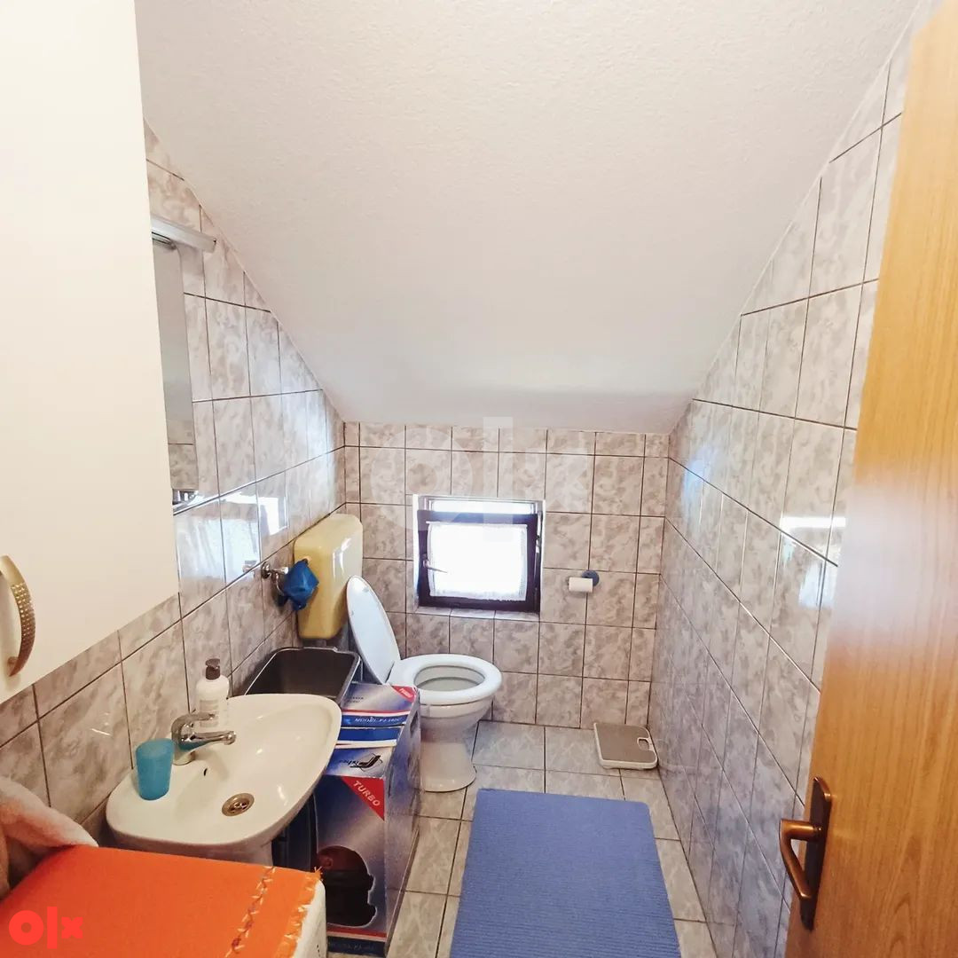 Kuća Knežica 150m2, centralno, nov krov, ODMAH USELJIVA 7