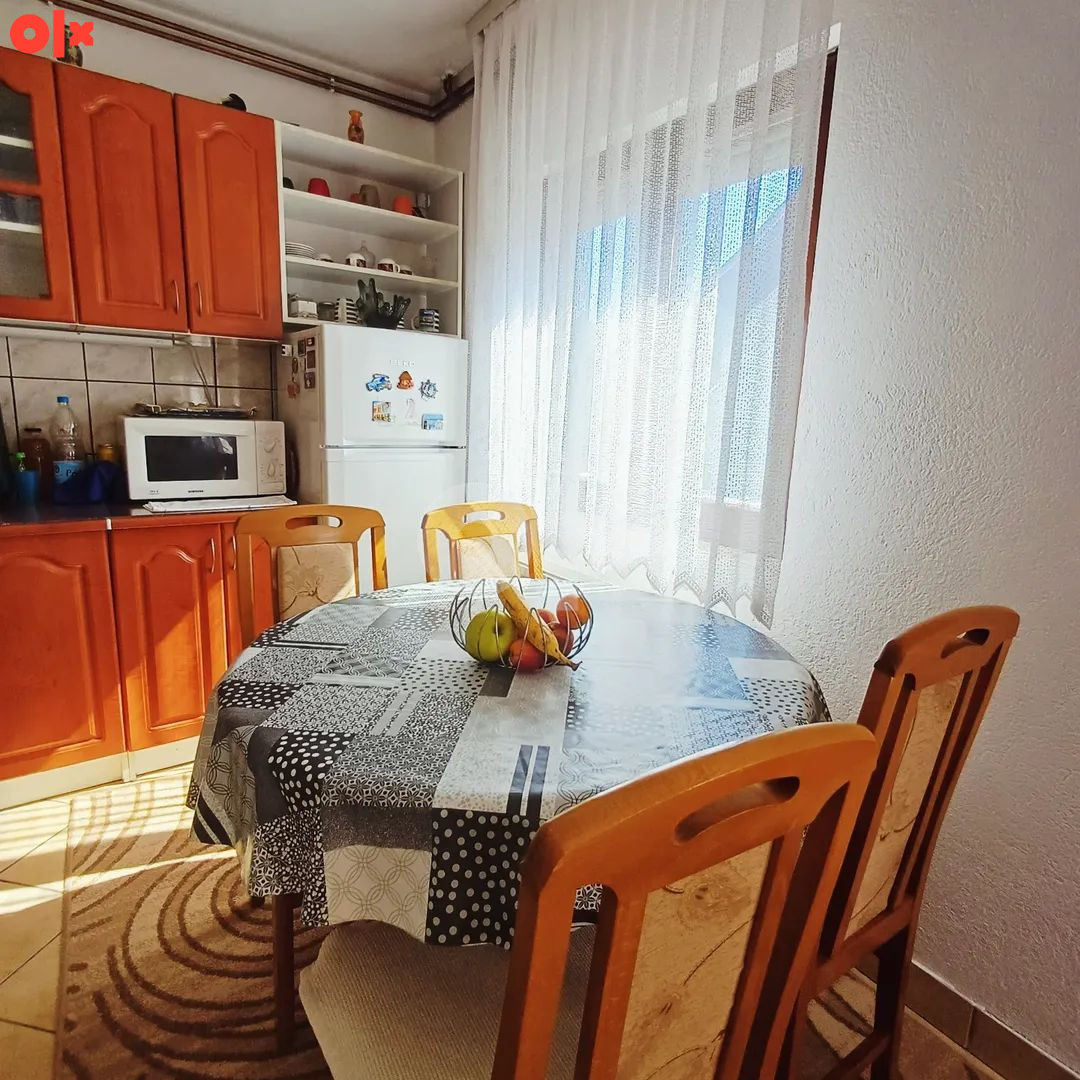 Kuća Knežica 150m2, centralno, nov krov, ODMAH USELJIVA 15