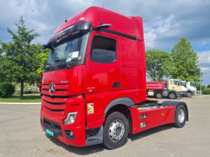 MERCEDES BENZ 1848  /9121/