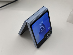 Samsung Galaxy Z Flip 6 12/256GB **Polovan kao nov**