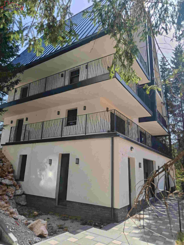 Dvosoban apartman / Jahorina /Dvorišta