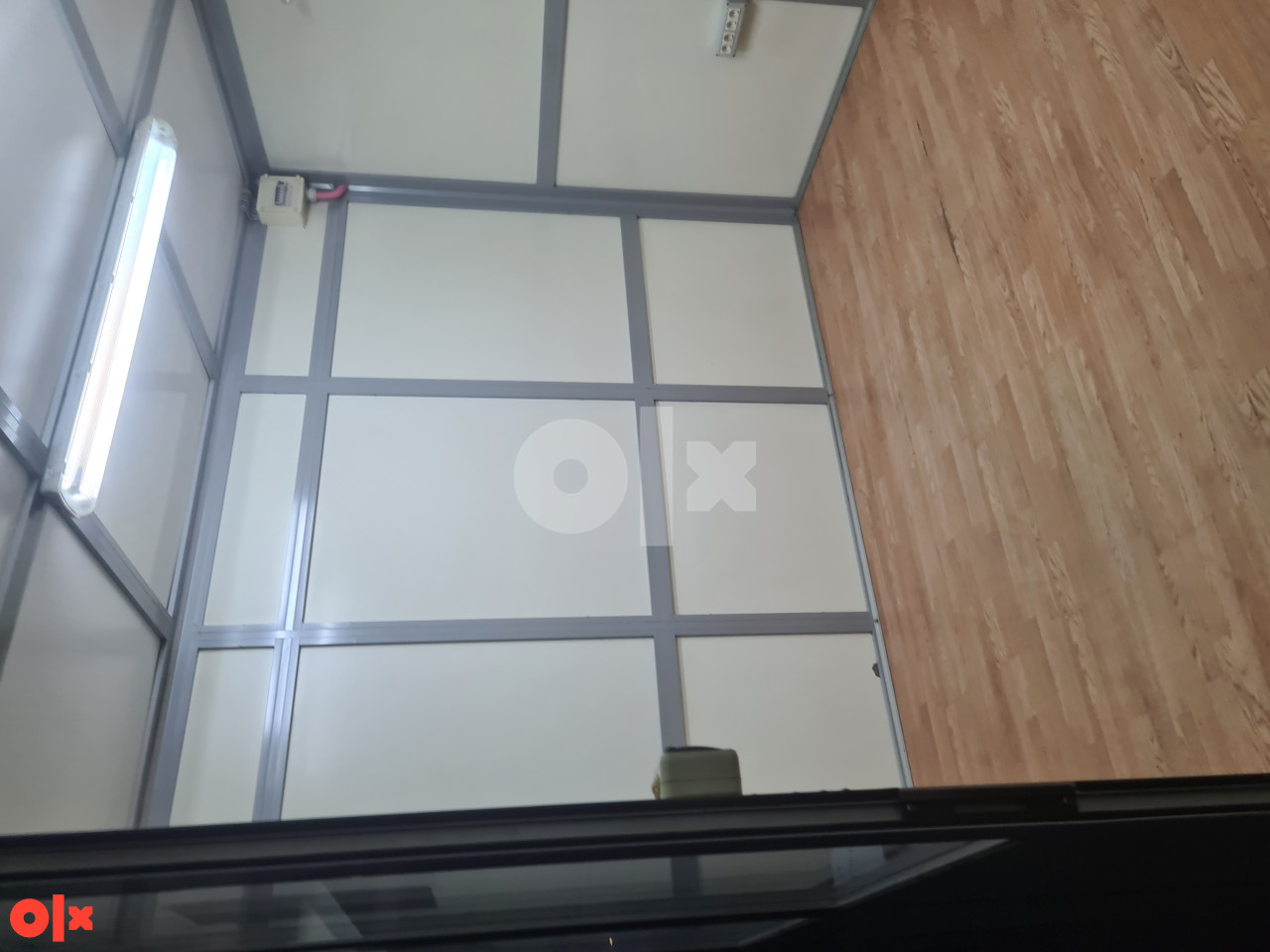 Poslovni prostor Hadžići 11m2 2
