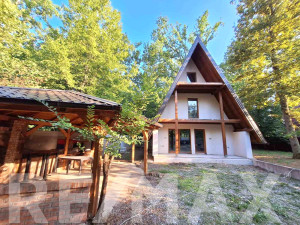 Moderna vikendica A-frame prodaje se - Veliko Blaško
