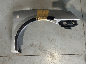 Opel Corsa C 02/04 - desni blatobran