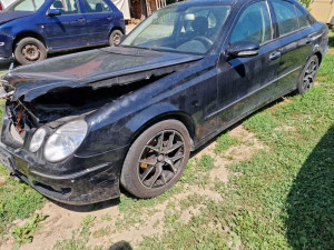 Mercedes-Benz w211 2.2 D počeo goriti