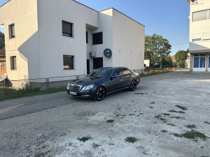 Mercedes-Benz E 212