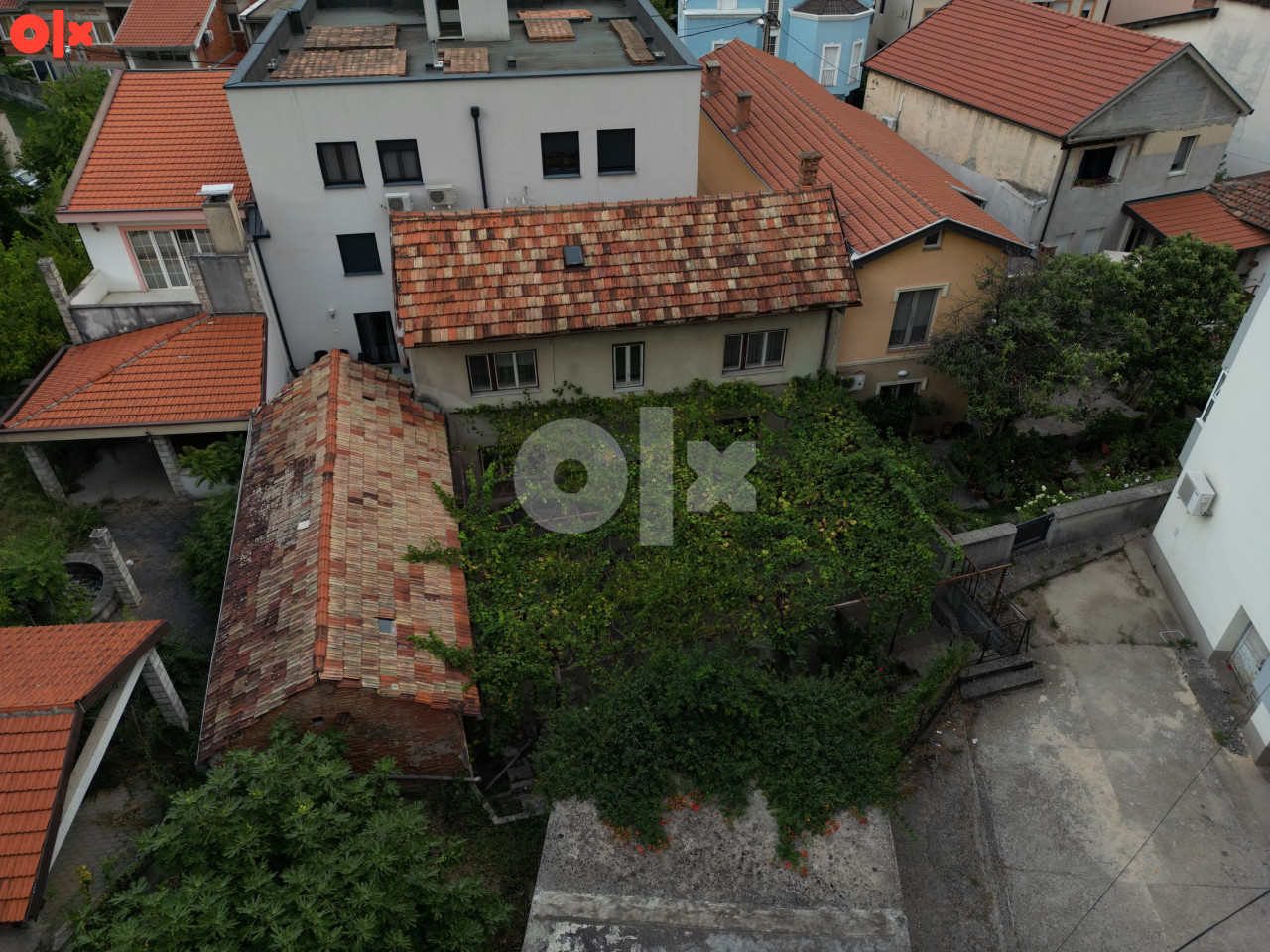 Prestižna lokacija - zemljište sa objektima i garažom - Ansicht 4