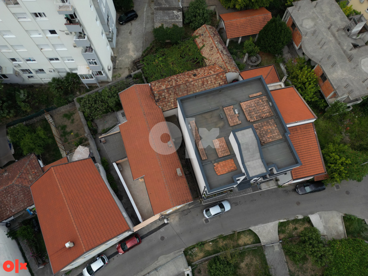Prestižna lokacija - zemljište sa objektima i garažom - Ansicht 5