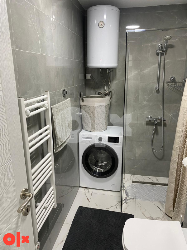 Stan Grbavica 34 m2 Potpuno renoviran 20
