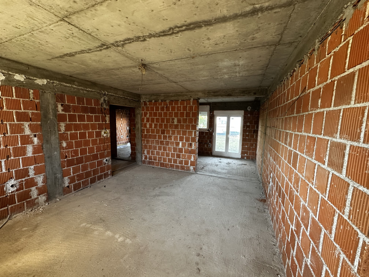 Duplex kuća u Laktašima - cca 500 m2 35