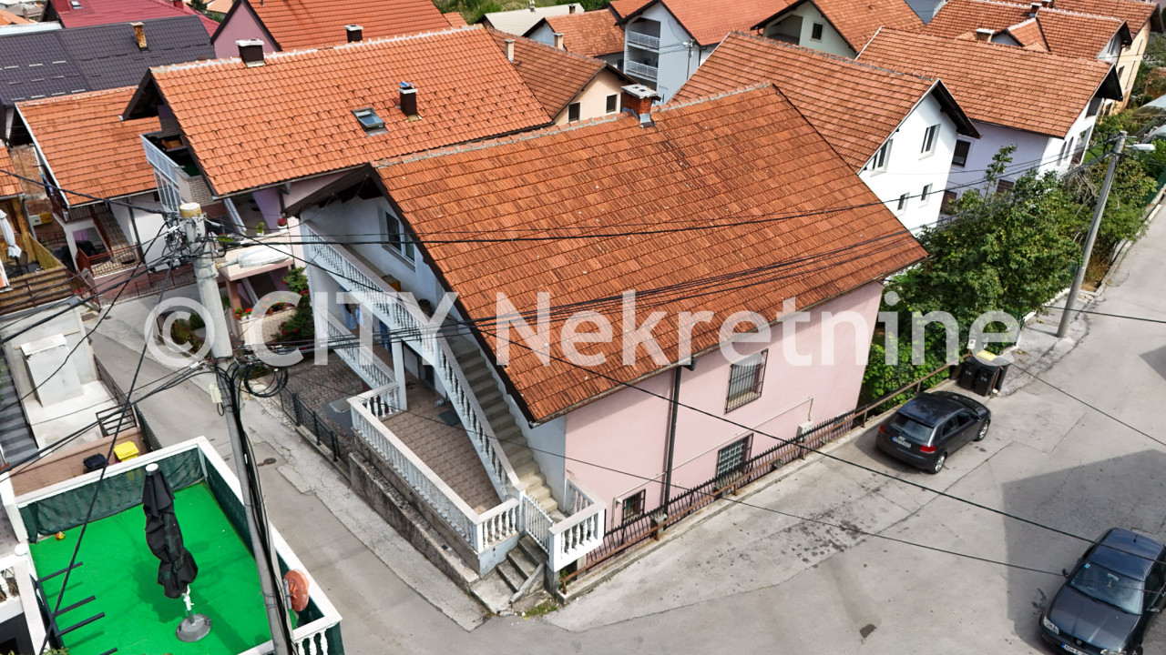 Kuća sa dvorištem - Novo Sarajevo - Hrasno brdo - 369 m2 3