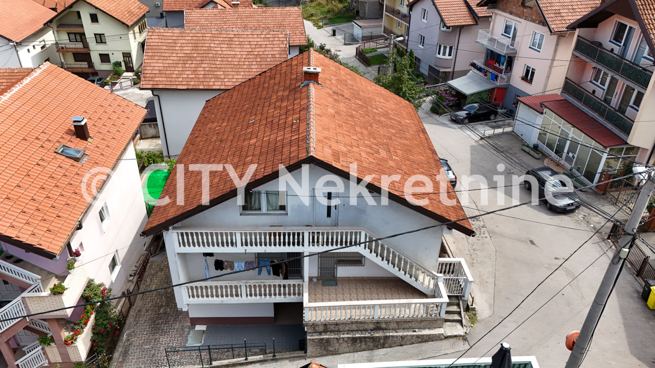 Kuća sa dvorištem - Novo Sarajevo - Hrasno brdo - 369 m2 4