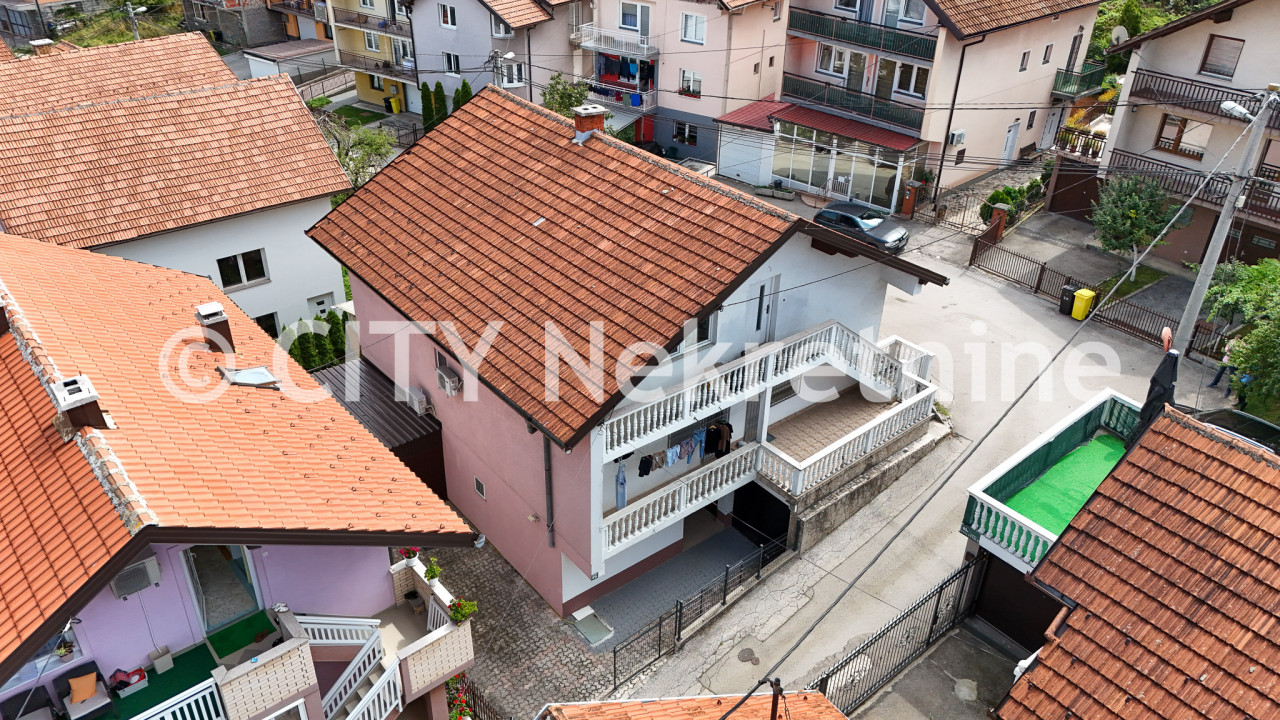 Kuća sa dvorištem - Novo Sarajevo - Hrasno brdo - 369 m2 5