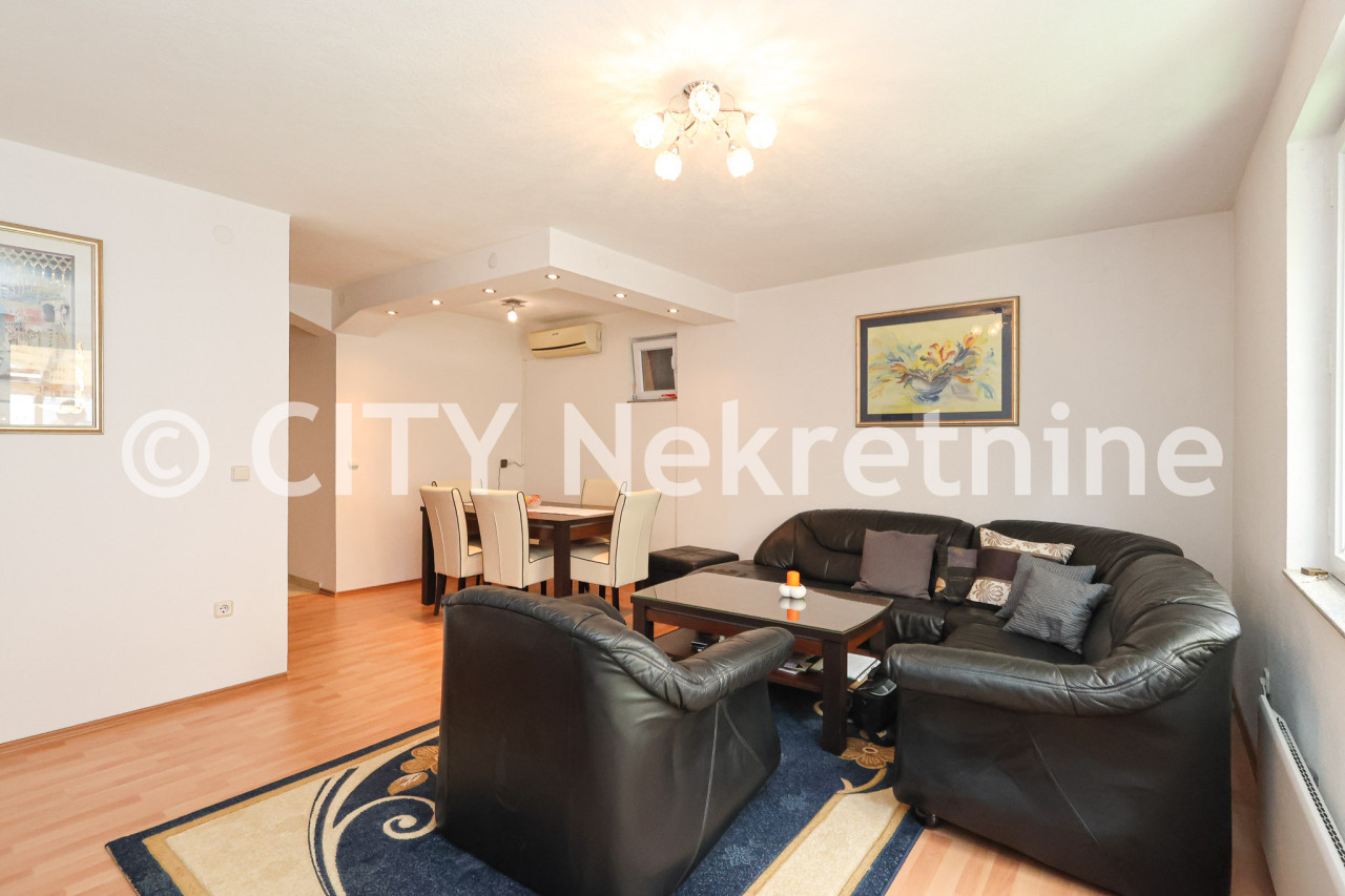 Kuća sa dvorištem - Novo Sarajevo - Hrasno brdo - 369 m2 13