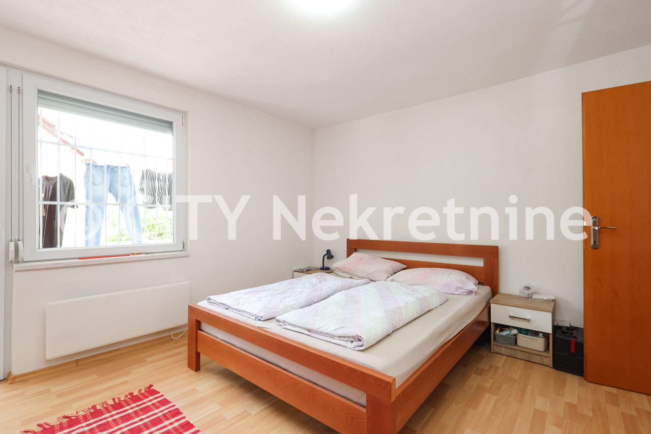 Kuća sa dvorištem - Novo Sarajevo - Hrasno brdo - 369 m2 20