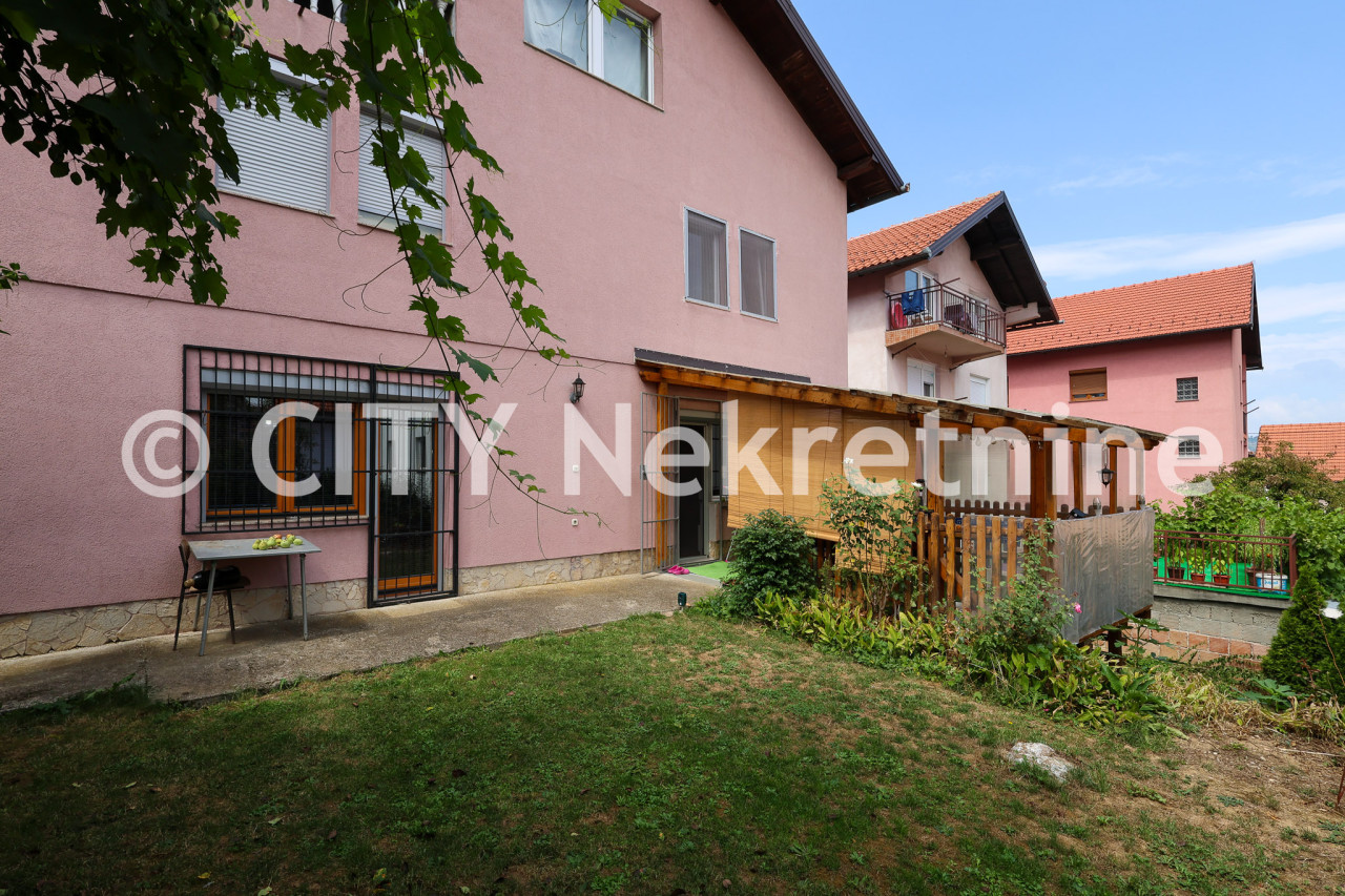 Kuća sa dvorištem - Novo Sarajevo - Hrasno brdo - 369 m2 40