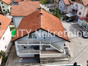 Kuća sa dvorištem - Novo Sarajevo - Hrasno brdo - 369 m2 photo 4