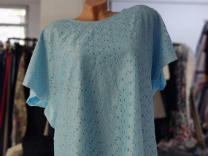 Ženska majica vel 50