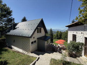 Dvije kuce sa garazom i pogledom Petrovici/Trebevic