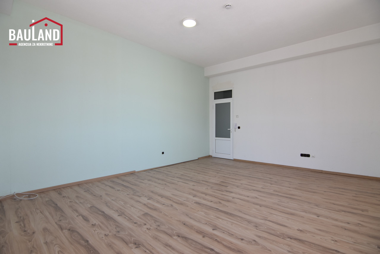 Poslovni prostor, 40m2 / preko puta Aerodroma, Općina Ilidža 3