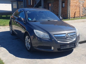 Opel Insignia  sa kavrom 4200 fixno