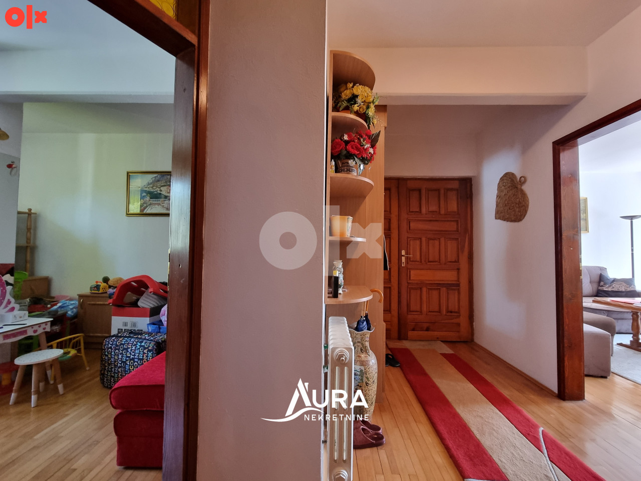 AURA/ Stan sa parkingom / Ilidža 18