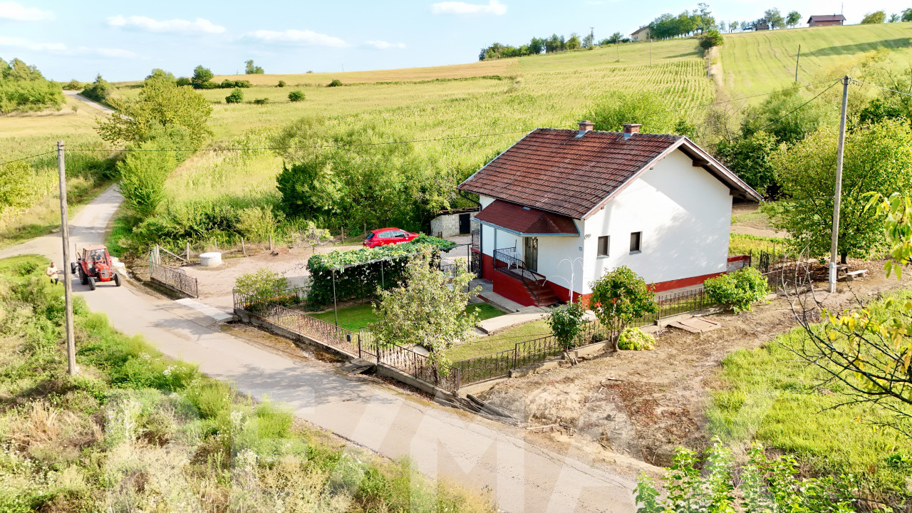 Idilična vikendica / kuća na prodaju - Bakinci, 3108m2 2