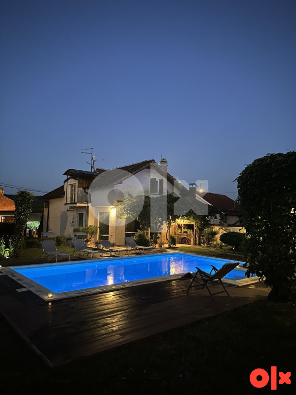 Villa Flower Garden