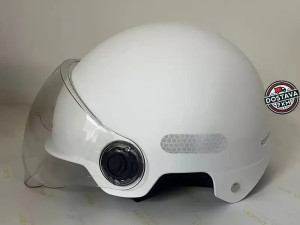 Podesavajuca kaciga romobil biciklo role skejbord sa vizirom