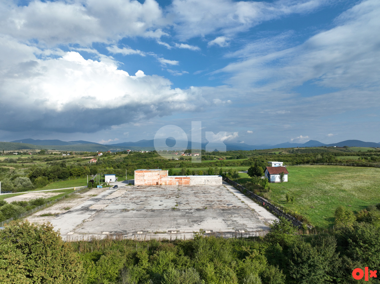 Skladišta i hale Bihać 4058m2 3