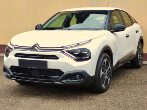 2022 / 130 KS Citroen C4 1.5 HDI - Automatik LED Kamera 360