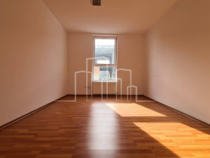 Kancelarijski poslovni 40m2 za iznajmljivanje novogradnja Ilidža