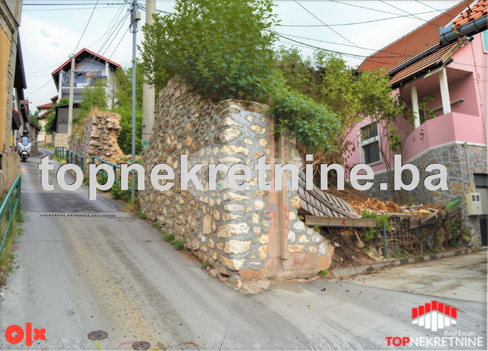 Građevinsko zemljište od 730m2 u ulici Strošići, Vratnik