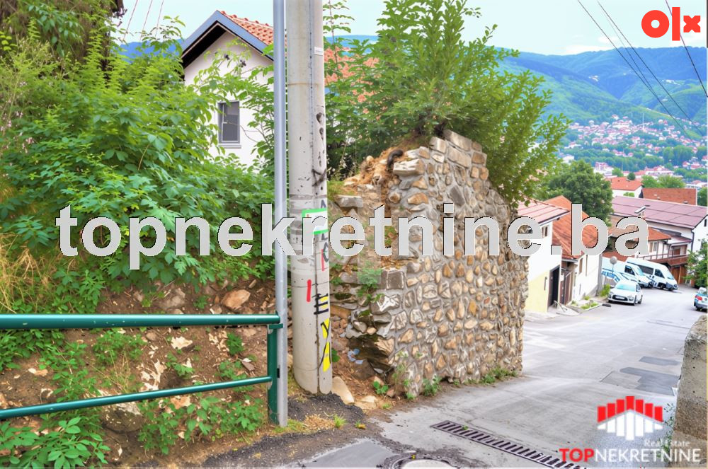 Građevinsko zemljište od 730m2 u ulici Strošići, Vratnik 2