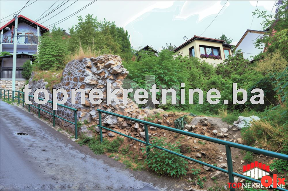 Građevinsko zemljište od 730m2 u ulici Strošići, Vratnik 3