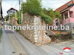 Građevinsko zemljište od 730m2 u ulici Strošići, Vratnik