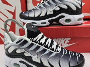 NIKE TN PATIKE