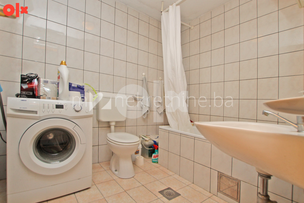 m2: Stari Grad / Baščaršija / kuća 160m2 na parceli 143m2 9