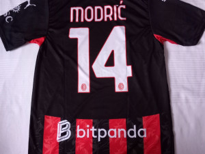 Dres Modrič AC Milan (za odrasle) NOVO!!!