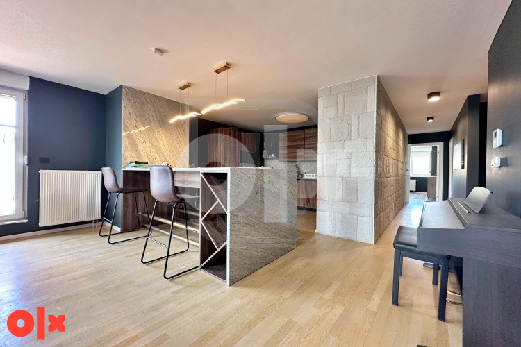 Namješten dvoetežni penthouse sa velikom terasom, Otoka 4