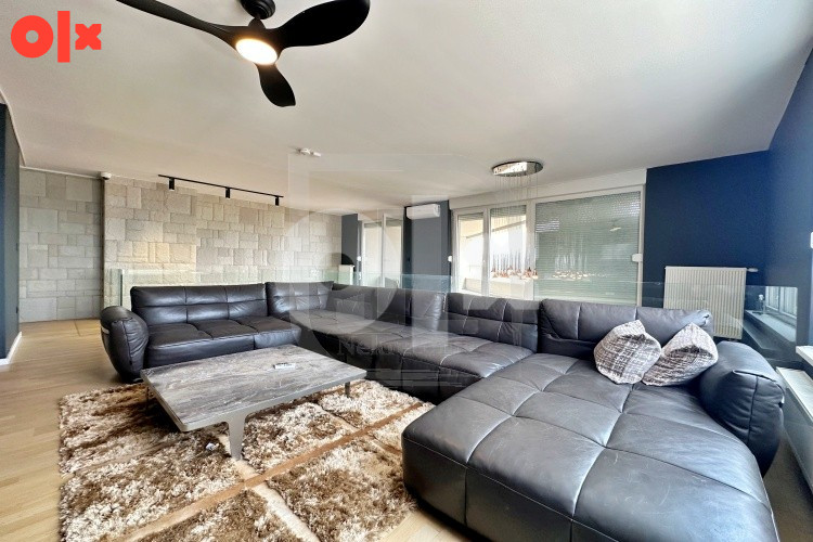 Namješten dvoetežni penthouse sa velikom terasom, Otoka 17