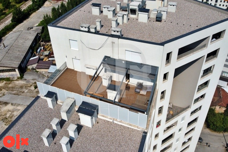 Namješten dvoetežni penthouse sa velikom terasom, Otoka 24