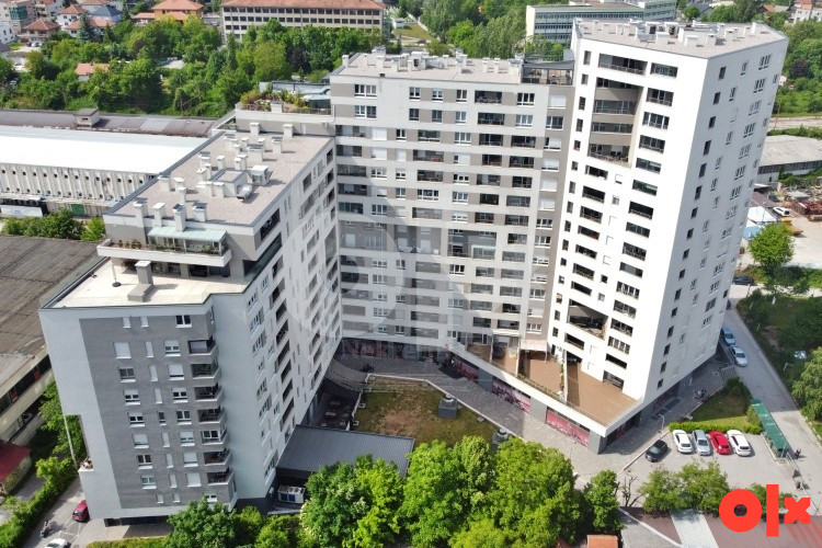 Namješten dvoetežni penthouse sa velikom terasom, Otoka 25