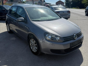 Volkswagen Golf 2012 godina 1.6 TDI
