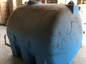 Plastična cisterna 5000 l i pumpa za gorivo