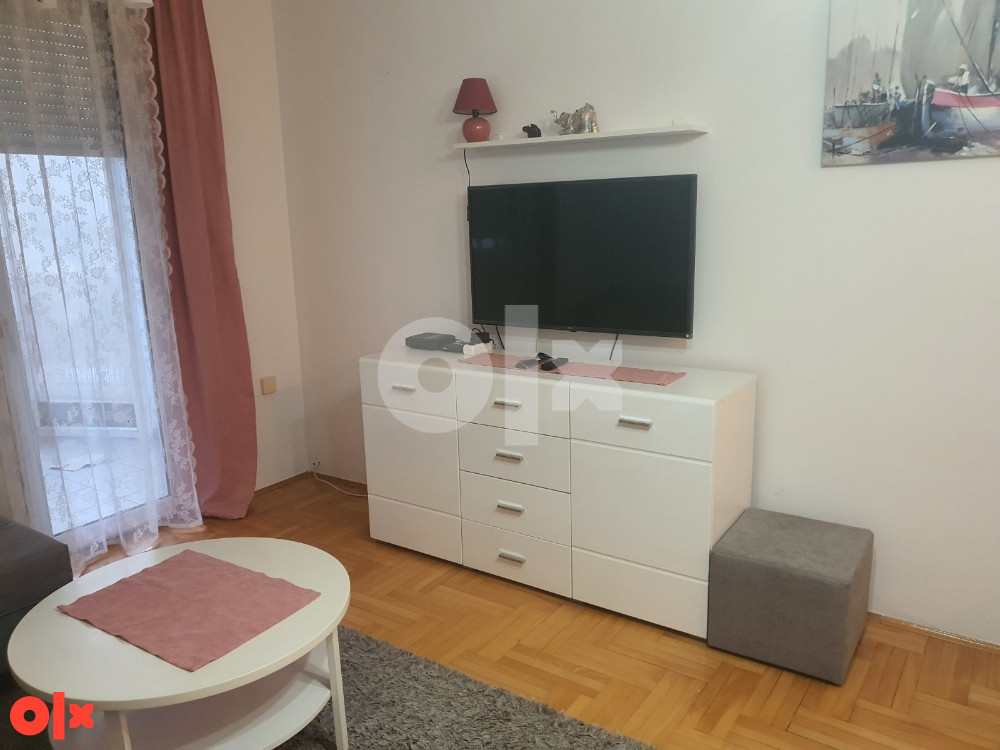Stan 50 m2, Starčevica, pored OŠ, Bulevar v. S. Stepanovica 3